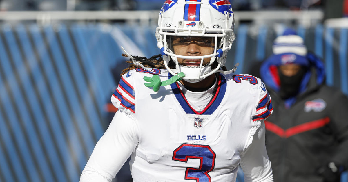 Yahoo Sports NFL on X: Damar Hamlin will not be suiting up tonight for the  Bills. The team is playing it safe as he works his way back per @RGIII.   /