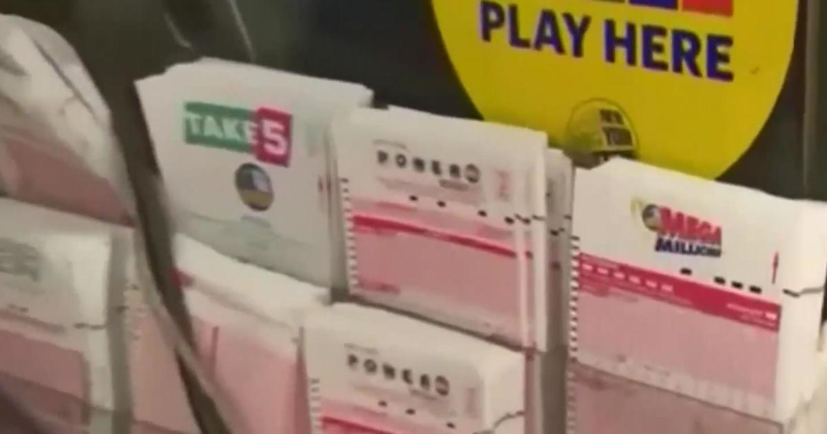 Mega Millions jackpot grows to $940M - CBS Chicago