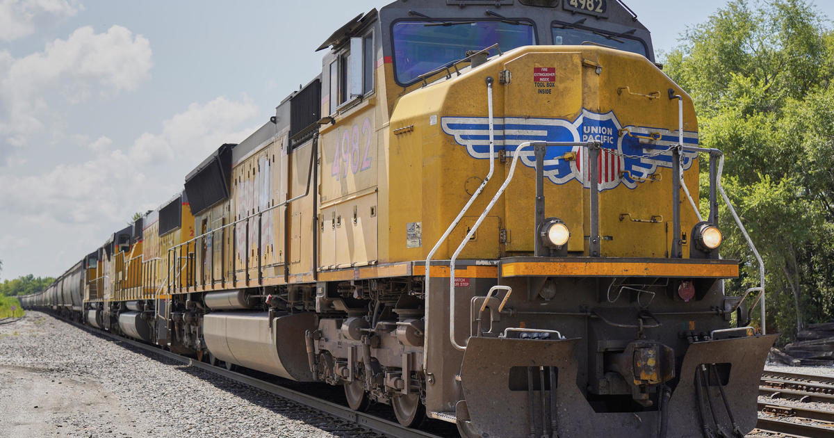 No injuries in Kansas train derailment, Union Pacific says