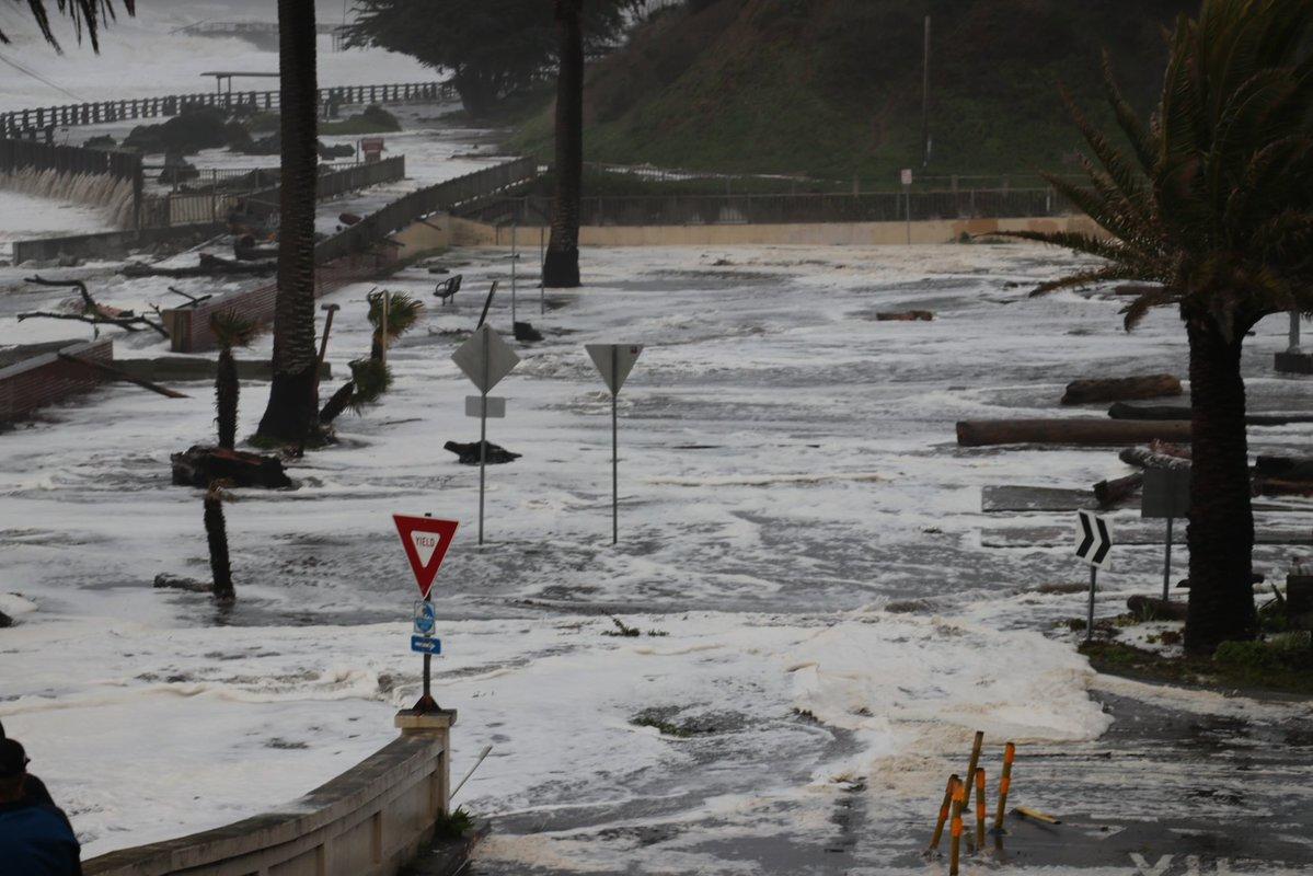 Damage and flooding in Aptos 