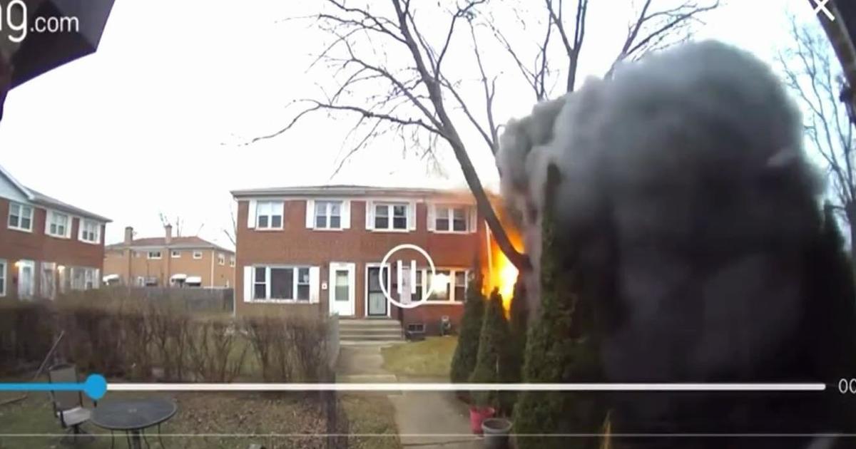 Video shows explosion that caused Maine Township townhome fire