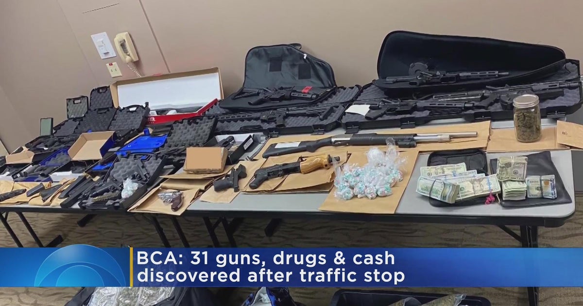 Police recover dozens of guns after traffic stop - CBS Minnesota