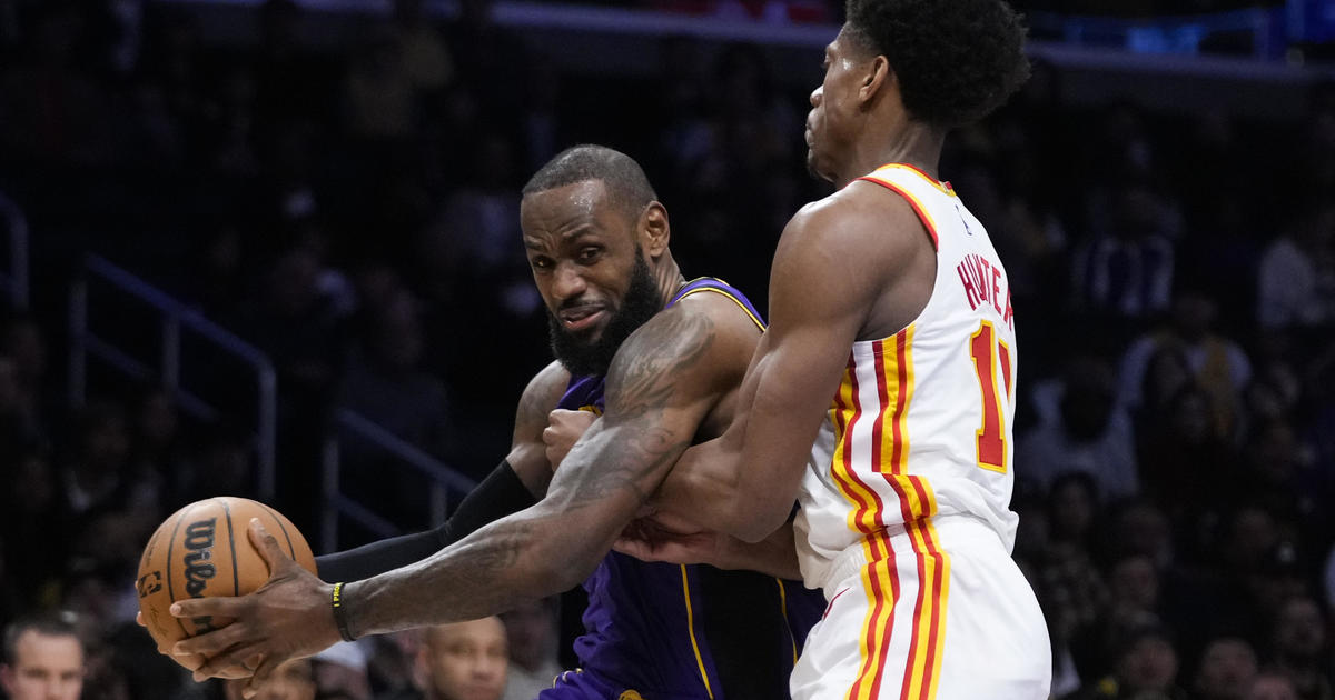LeBron James Leads Lakers Past Hawks 134-118 for 4th Straight Win – NBC Los  Angeles