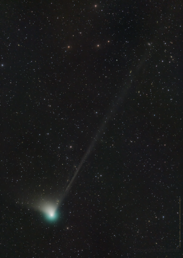 Foto-foto baru menunjukkan komet berwarna hijau terang yang akan segera terlihat dengan mata telanjang