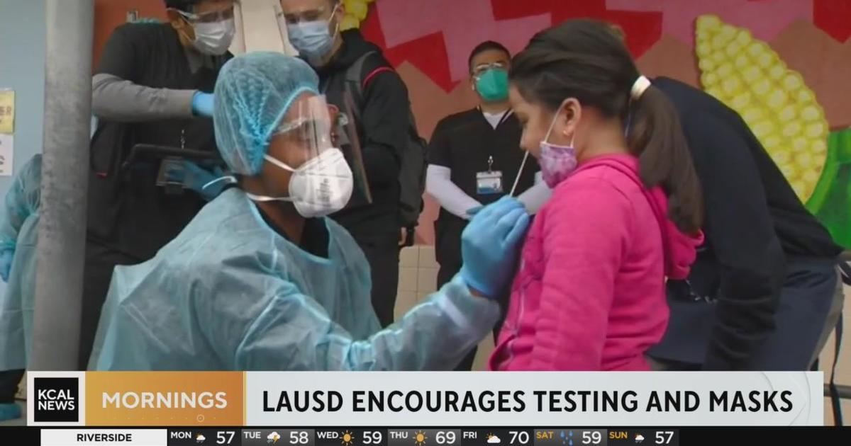 LAUSD encourages testing, masks as students, teachers return from