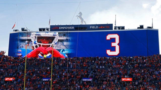 Los Angeles Chargers v Denver Broncos 