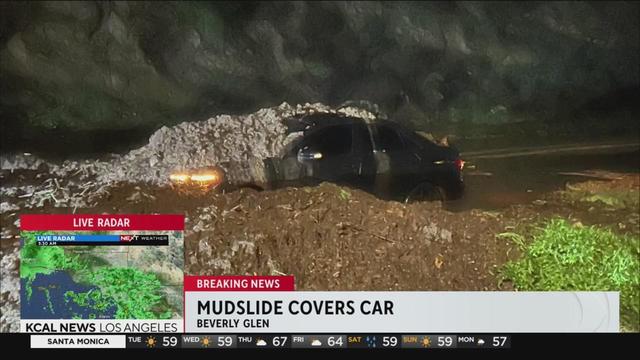 beverly-glen-mudslide-covers-car.jpg 