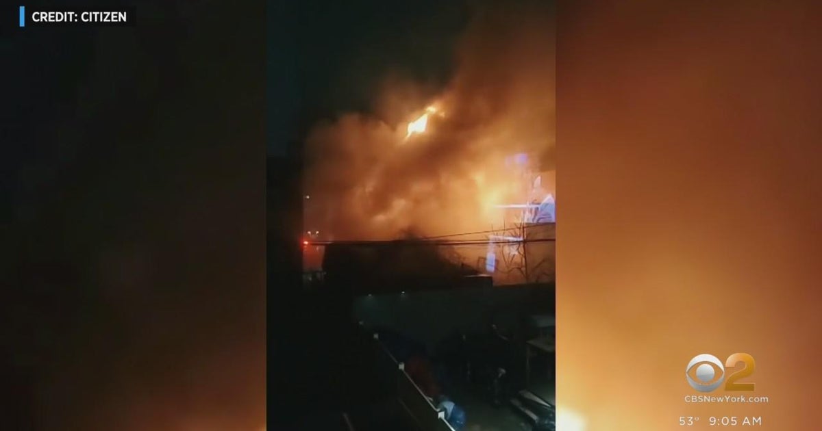 1 critically hurt in Brooklyn house fire - CBS New York