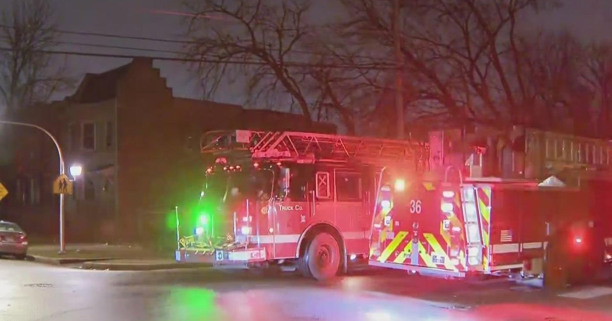 Carbon monoxide alarm forces 12 people out of East Garfield Park