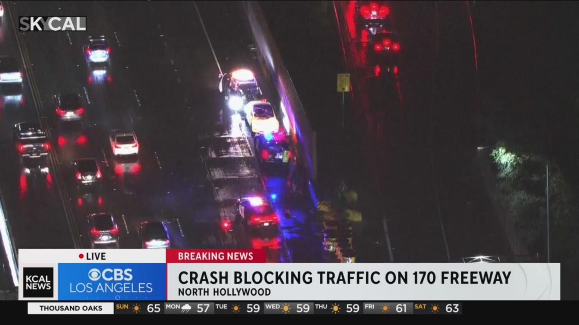 Single-car crash blocks traffic on 170 Freeway in North Hollywood