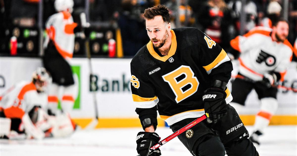 Boston Bruins center David Krejci avoids serious injury in freak on-ice  accident