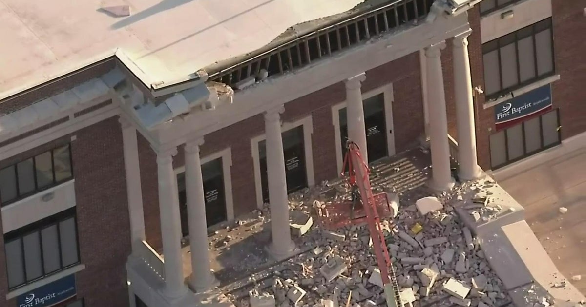 2 construction workers injured in Stephenville church partial collapse - Vimarsana News