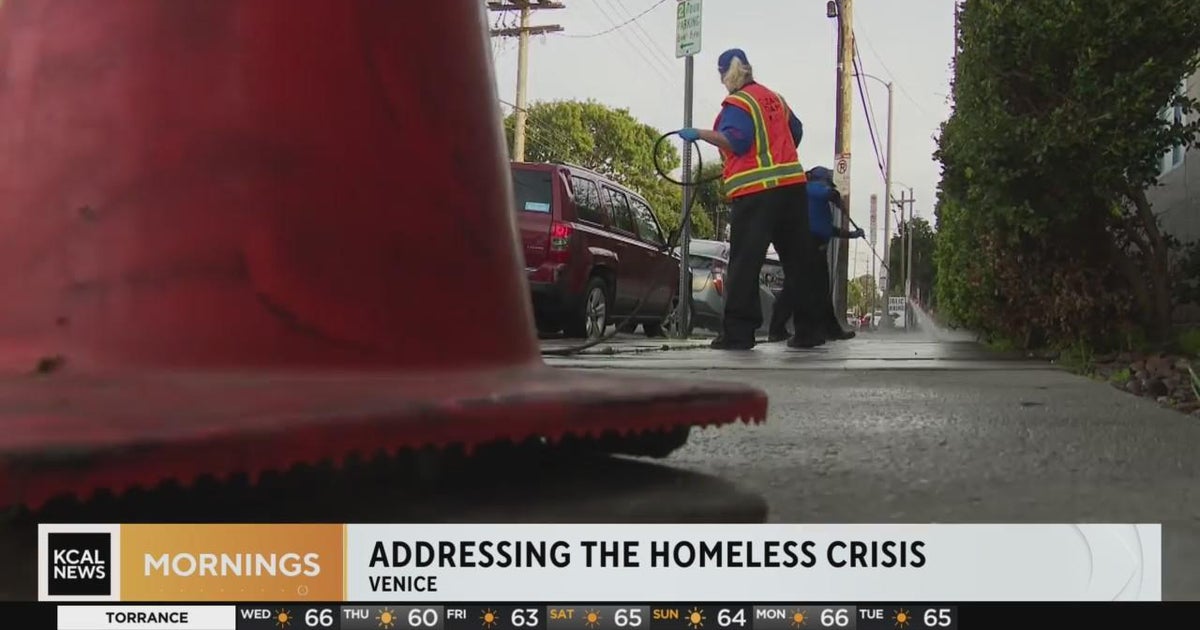 Mayor, L.A. City Council take steps to address homelessness - CBS Los ...