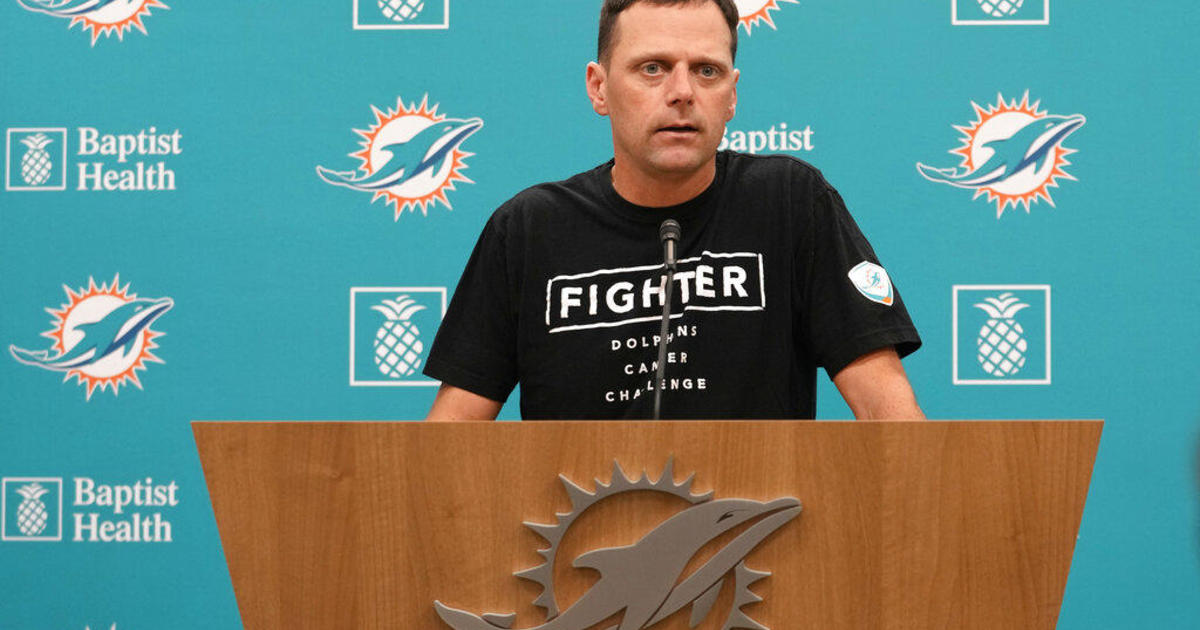 Flores fired after 3 playoff-less seasons with Dolphins