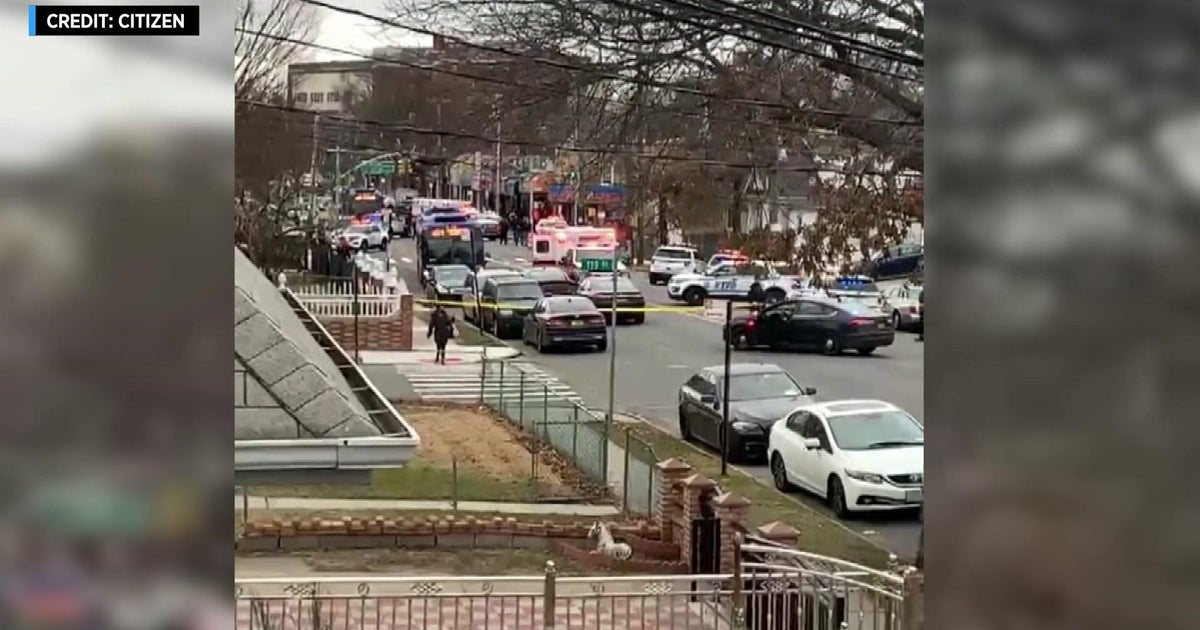 Police investigating double shooting in Queens CBS New York