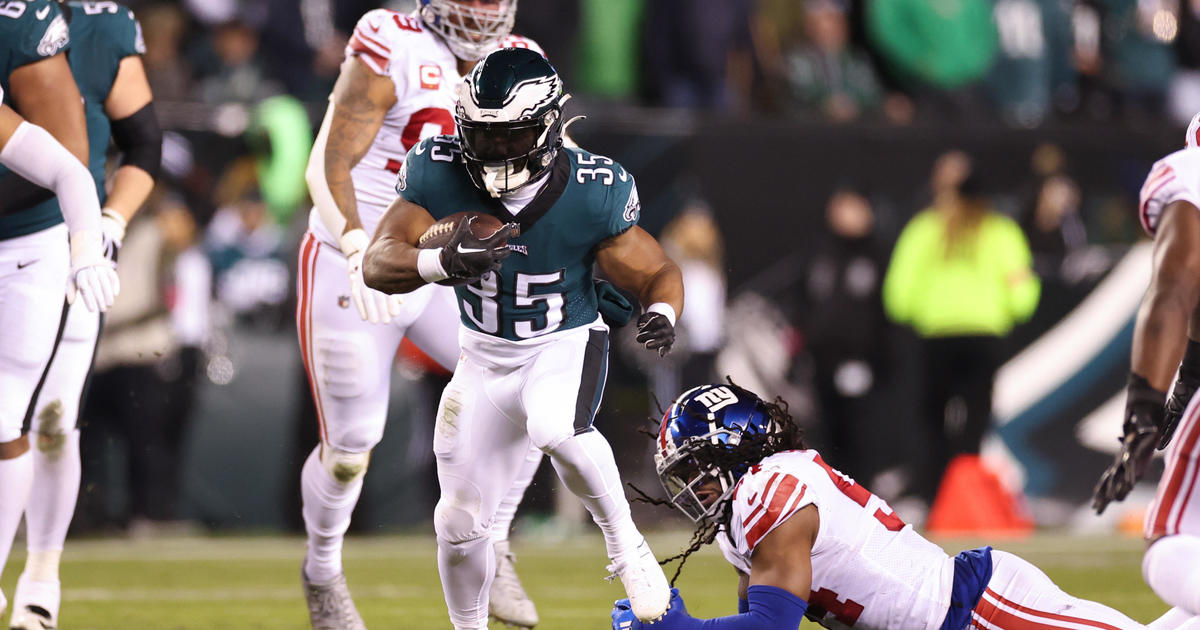Eagles' Boston Scott continues his success against Giants in