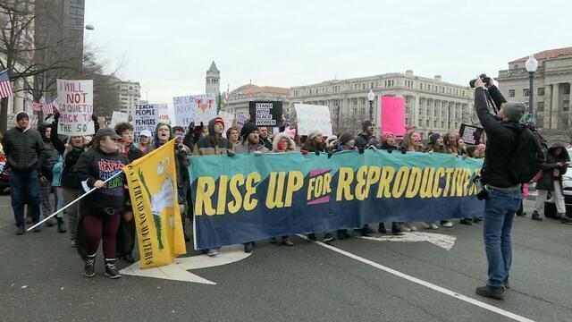 0123-cbsm-wtw-womensmarchprotest-1647626-640x360.jpg 