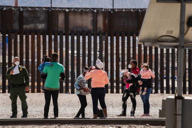 Analysis: Biden asylum plan could affect the border forever - Los