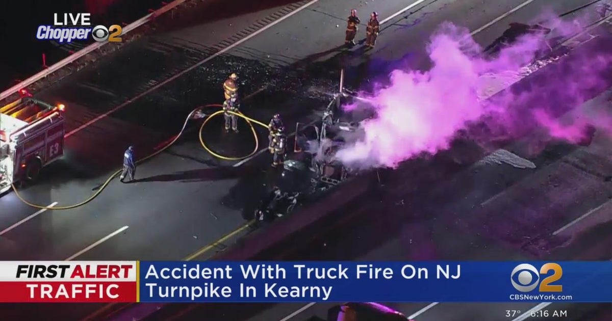 Fiery crash on New Jersey Turnpike - CBS New York