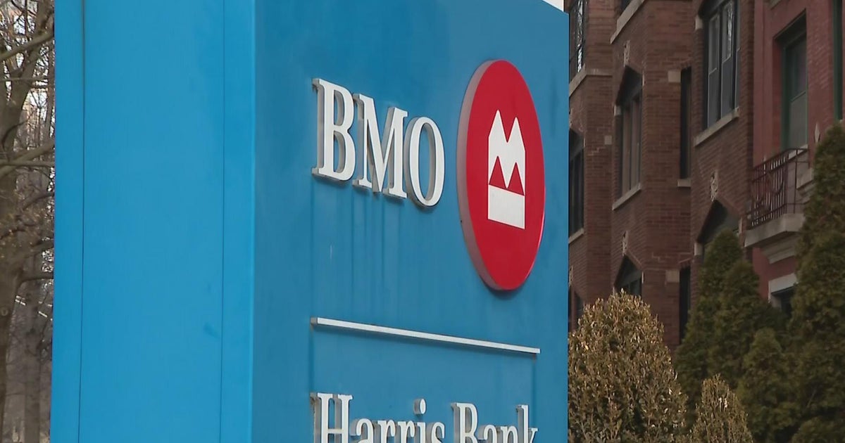 FBI investigates bank robbery in Hyde Park CBS Chicago