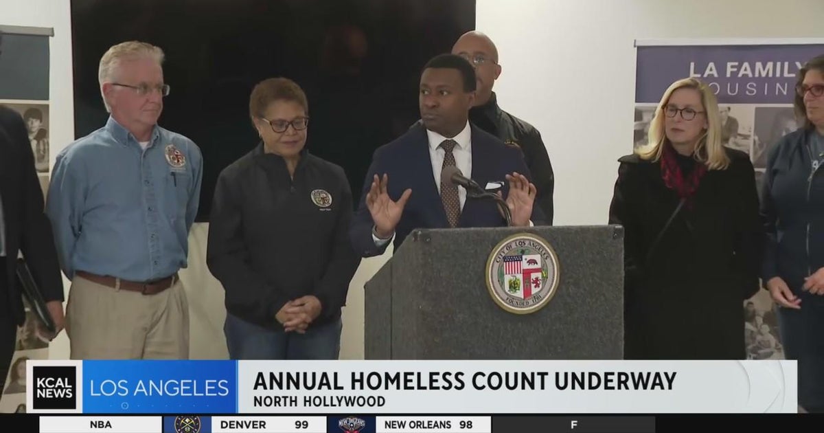 Annual homeless count underway in Los Angeles County - CBS Los Angeles
