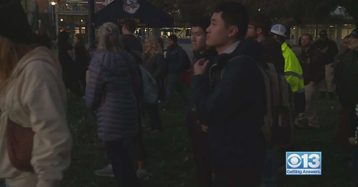 Volunteers take part in annual lighting walk at UC Davis to keep campus safe - Vimarsana News