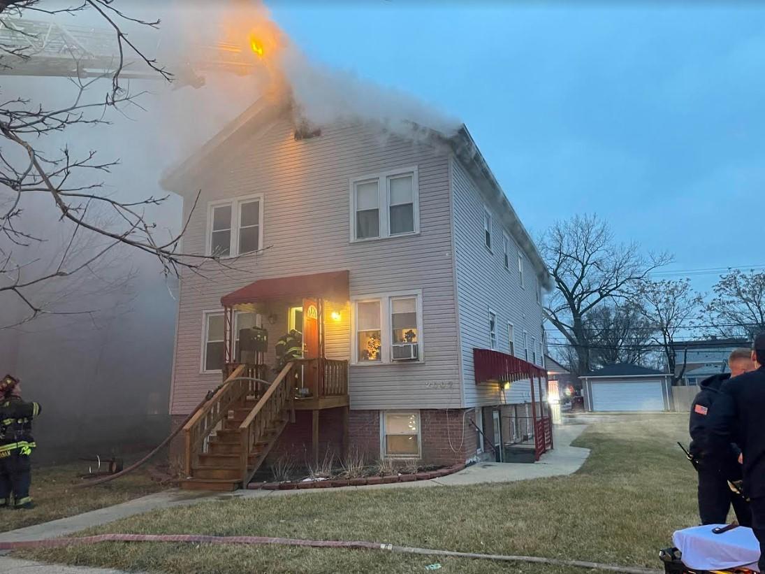 Fire breaks out in multiunit Evanston home CBS Chicago