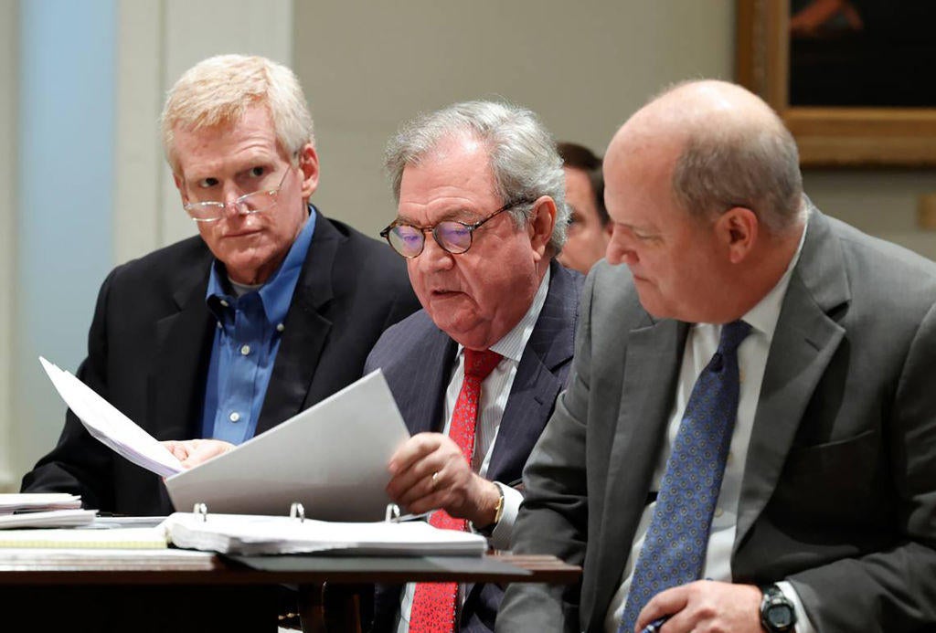 Alex Murdaugh in court with his attorneys 