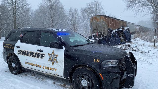 van-crashes-into-train-livingston-county-sheriff.jpg 