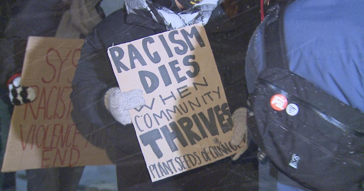 Metro Detroiters host vigil for 29-year-old Tyre Nichols