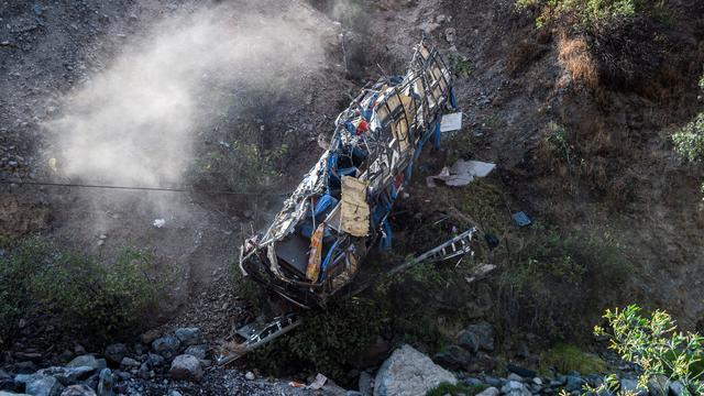 At least 25 die in Peru when bus plunges off cliff