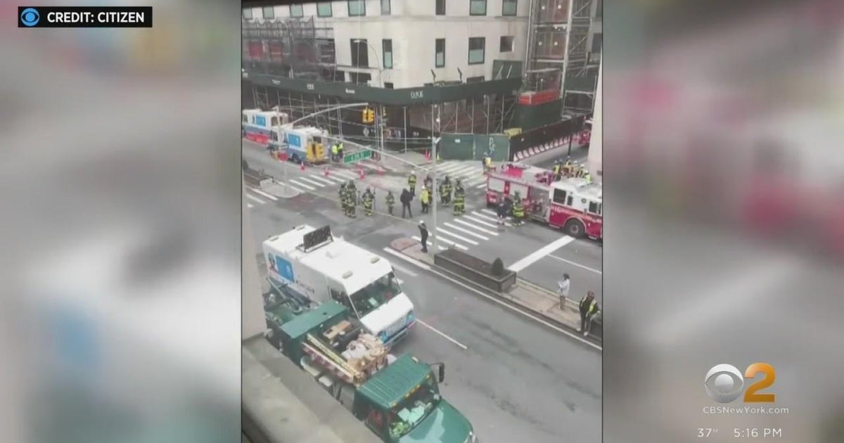 Gas leak forced evacuation at construction site in Manhattan - CBS New York