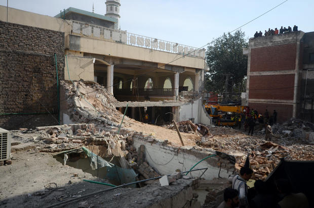Pakistan mosque suicide bombing death toll climbs to 95 