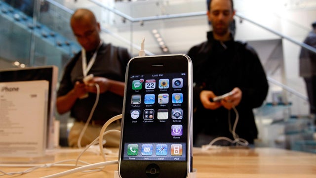 Apple Releases Quarterly Earnings 