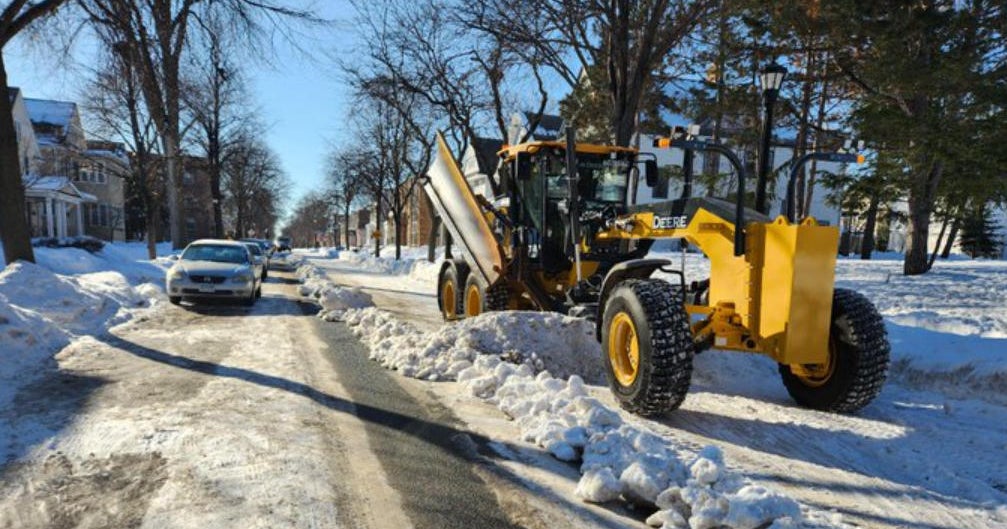 Minneapolis begins to replow alleys as mild temps linger CBS Minnesota