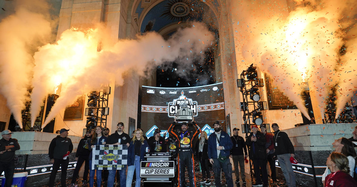 Truex wins NASCAR's return to Los Angeles Coliseum