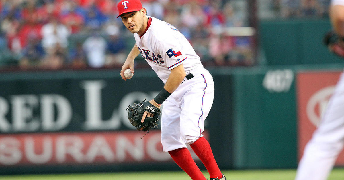 Texas Rangers great Ian Kinsler throws out first pitch wearing Team Israel  jersey