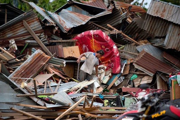 TOPSHOT-INDONESIA-QUAKE-TSUNAMI 