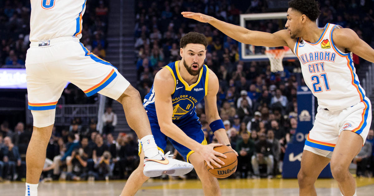 With Curry hurt, Klay Thompson erupts for 42 points as Warriors beat Thunder 141-114