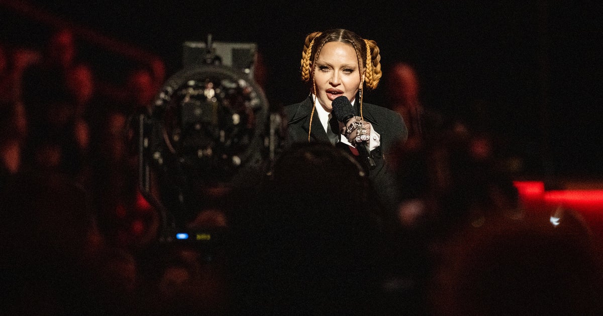 Madonna and Beyoncé pose with some of their daughters at ''Renaissance'' concert - Vimarsana News