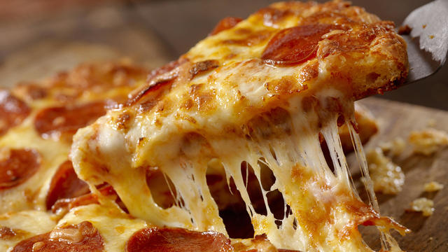 Cheesy Pepperoni Pizza 