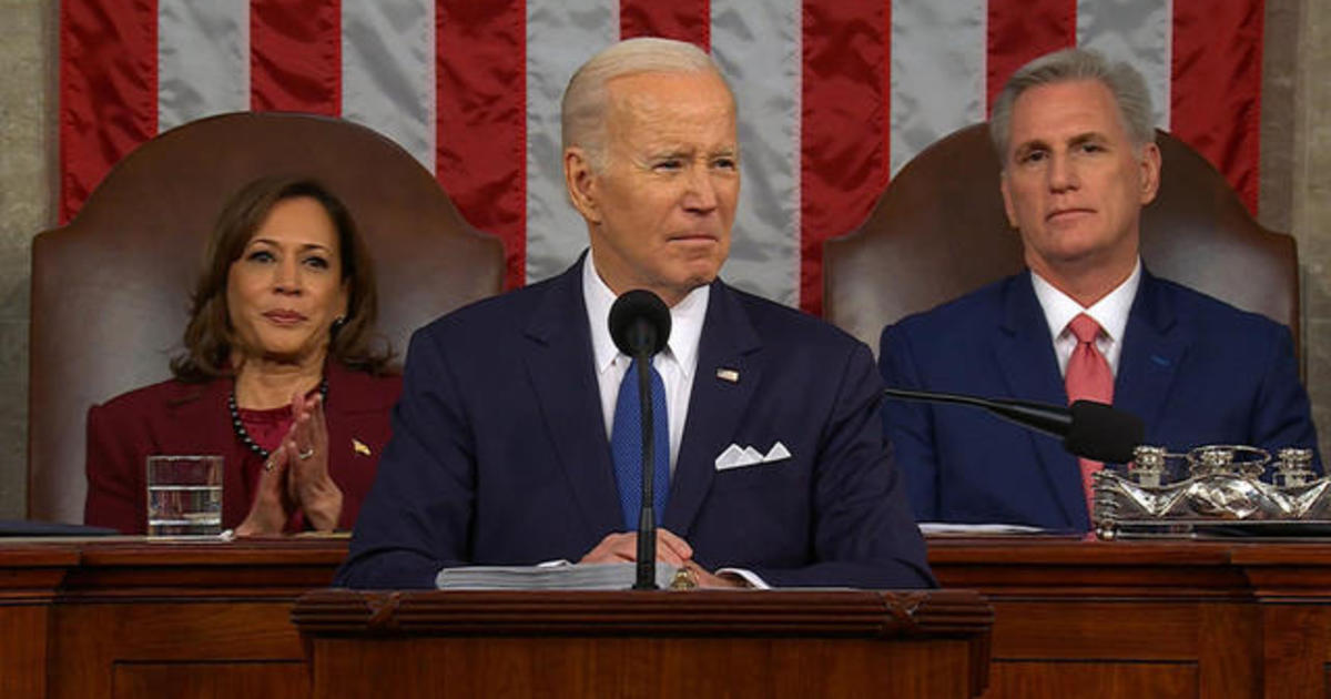 Biden calls on lawmakers to
