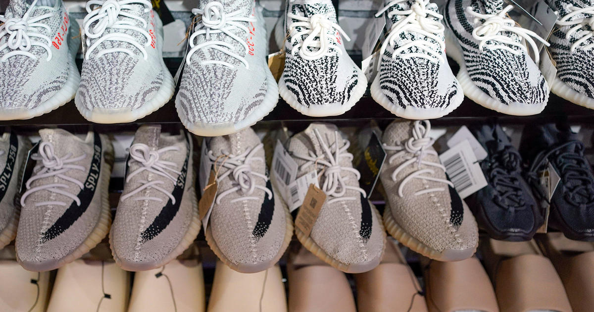 Vacature martelen Opmerkelijk Adidas says dropping Kanye West could cost it more than $1 billion in sales  - CW Atlanta