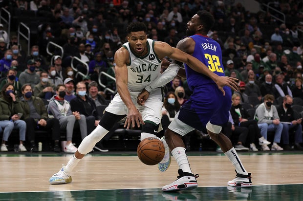 Denver Nuggets v Milwaukee Bucks 