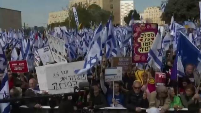 cbsn-fusion-protests-over-israeli-prime-minister-benjamin-netanyahu-justice-reform-plan-thumbnail-1713672-640x360.jpg 