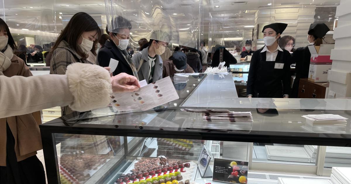 Valentine's Day renaissance: Japan's women treat themselves as "obligation" to buy chocolate for men fades