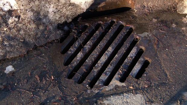 10p-pkg-clearing-drains-wcco2uco.jpg 