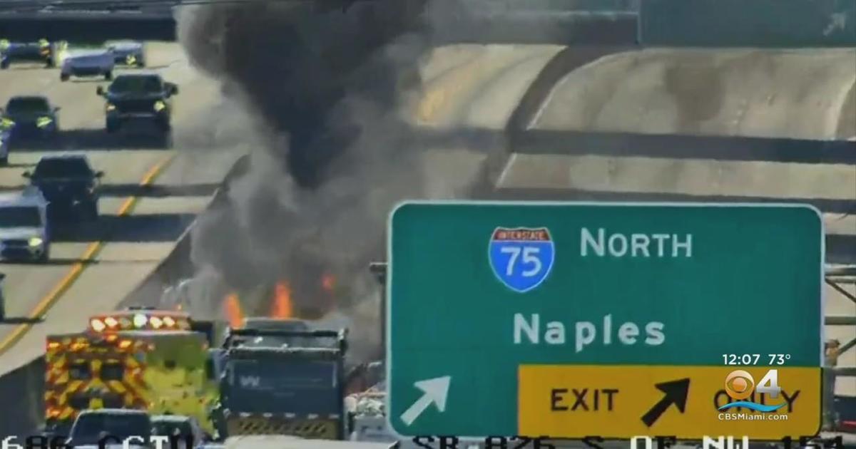 Fiery crash snarls visitors on southbound Palmetto Expressway categorical lanes