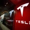 Tesla faces federal safety probe over reports of faulty door handles