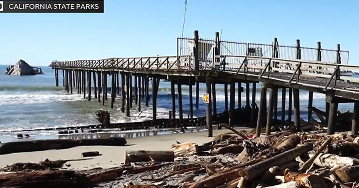 Frightening cliff collapse at Santa Cruz surf spot Storm damage